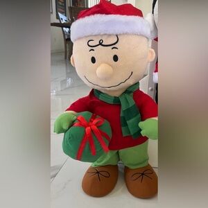 CHARLIE BROWN CHRISTMAS DOOR GREETER PEANUTS